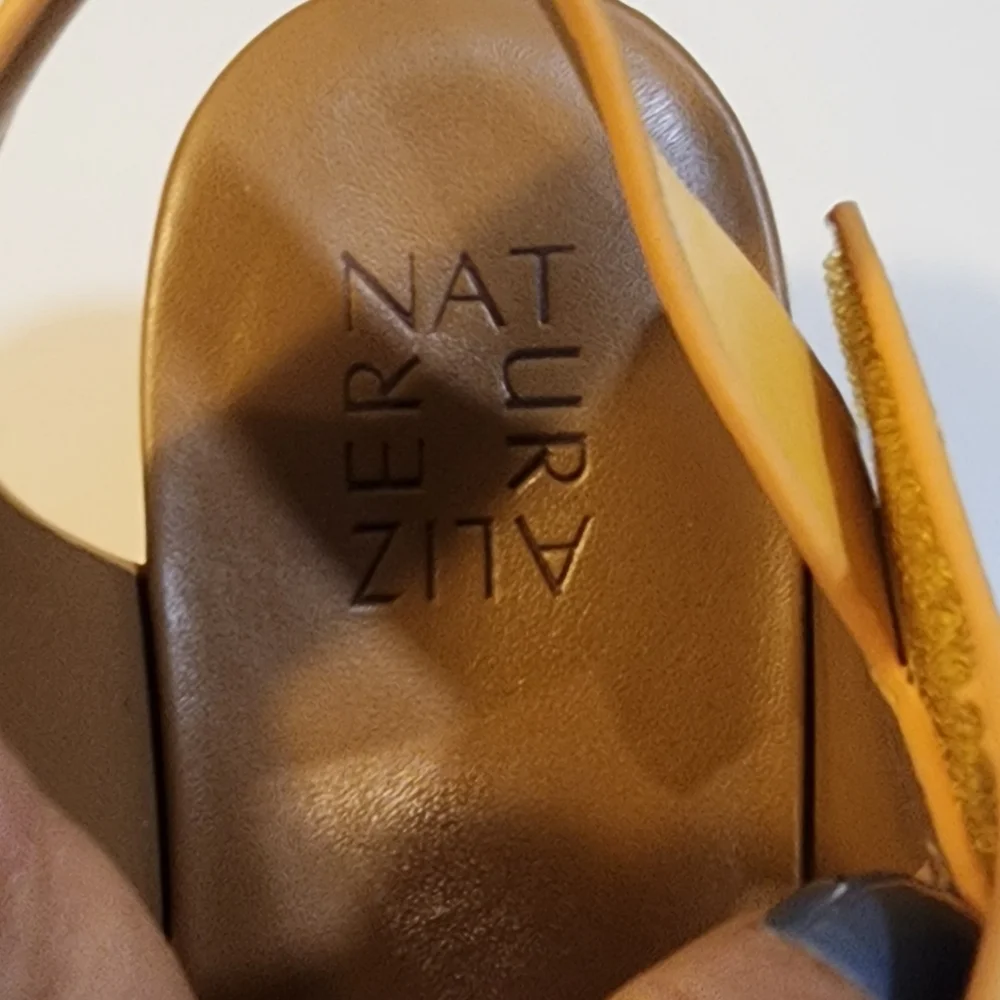 NATURALIZER Cynthia Leather Yellow Strappy Wedge Kork Sandals 8.5M